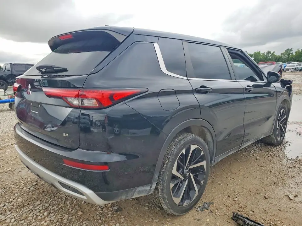 2022 MITSUBISHI OUTLANDER SE  