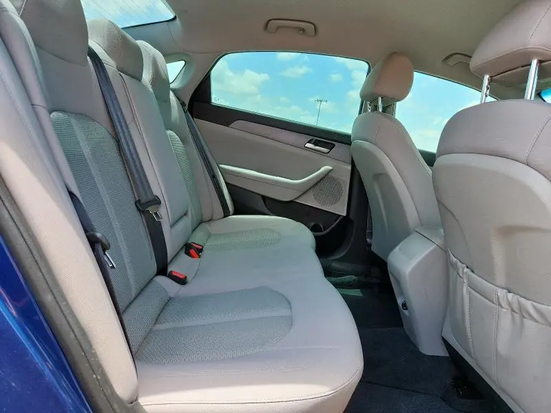 2018 HYUNDAI SONATA SE  