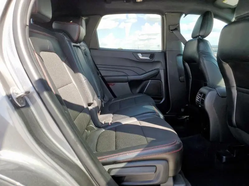 2024 FORD ESCAPE ST LINE  