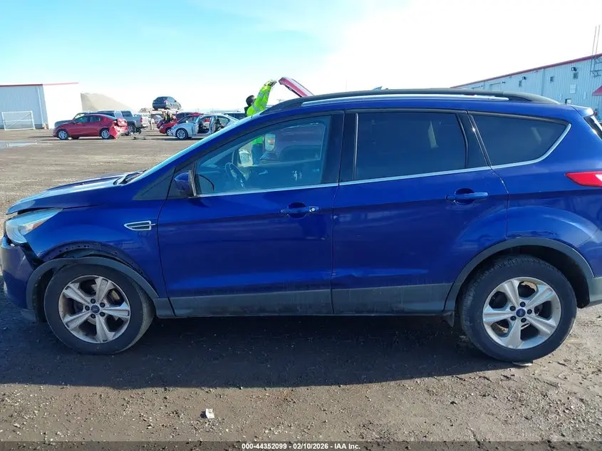 2016 FORD ESCAPE SE