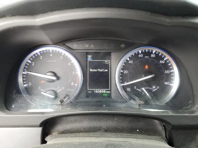 2017 TOYOTA HIGHLANDER SE