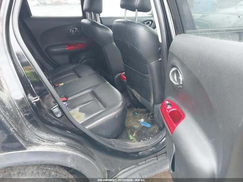 2013 NISSAN JUKE SL