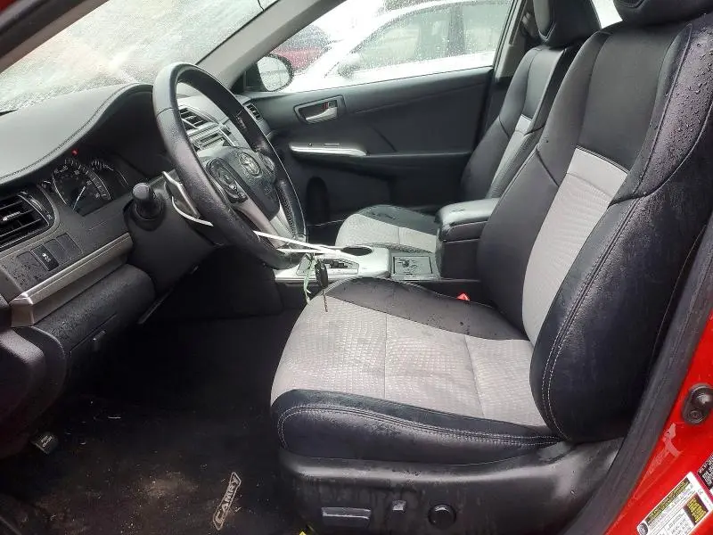 2014 TOYOTA CAMRY SE  