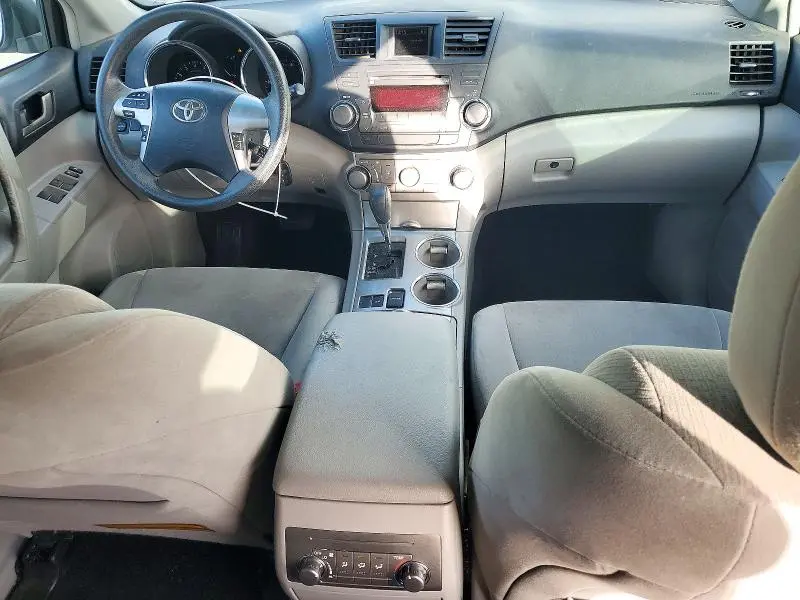 2012 TOYOTA HIGHLANDER BASE  