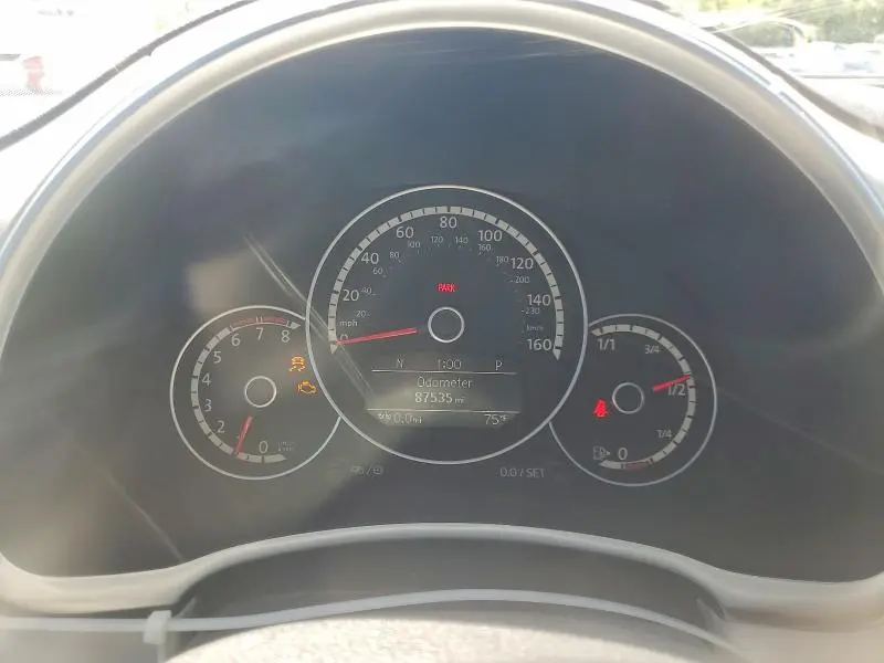 2013 VOLKSWAGEN BEETLE   