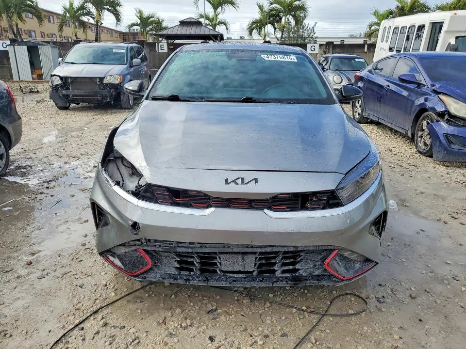 2024 KIA FORTE GT-LINE  