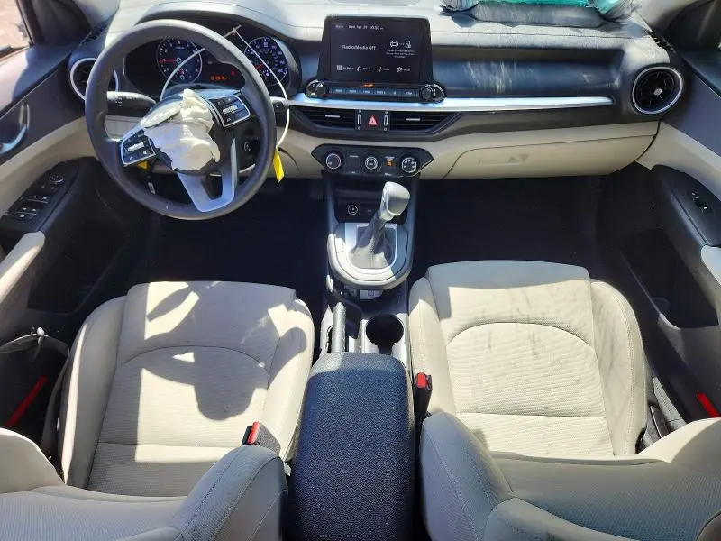 2022 KIA FORTE LXS  