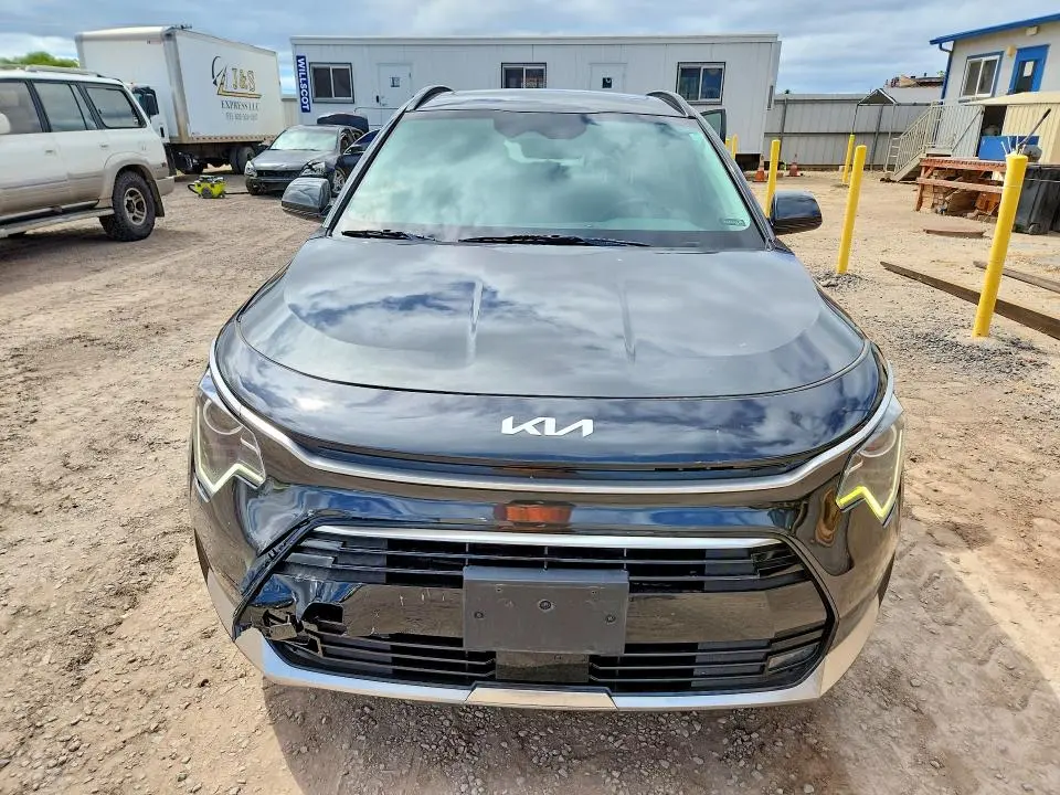 2023 KIA NIRO EX  