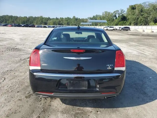 2016 CHRYSLER 300 LIMITED  