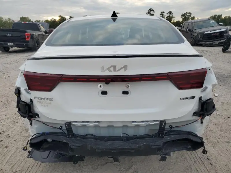 2023 KIA FORTE GT LINE  