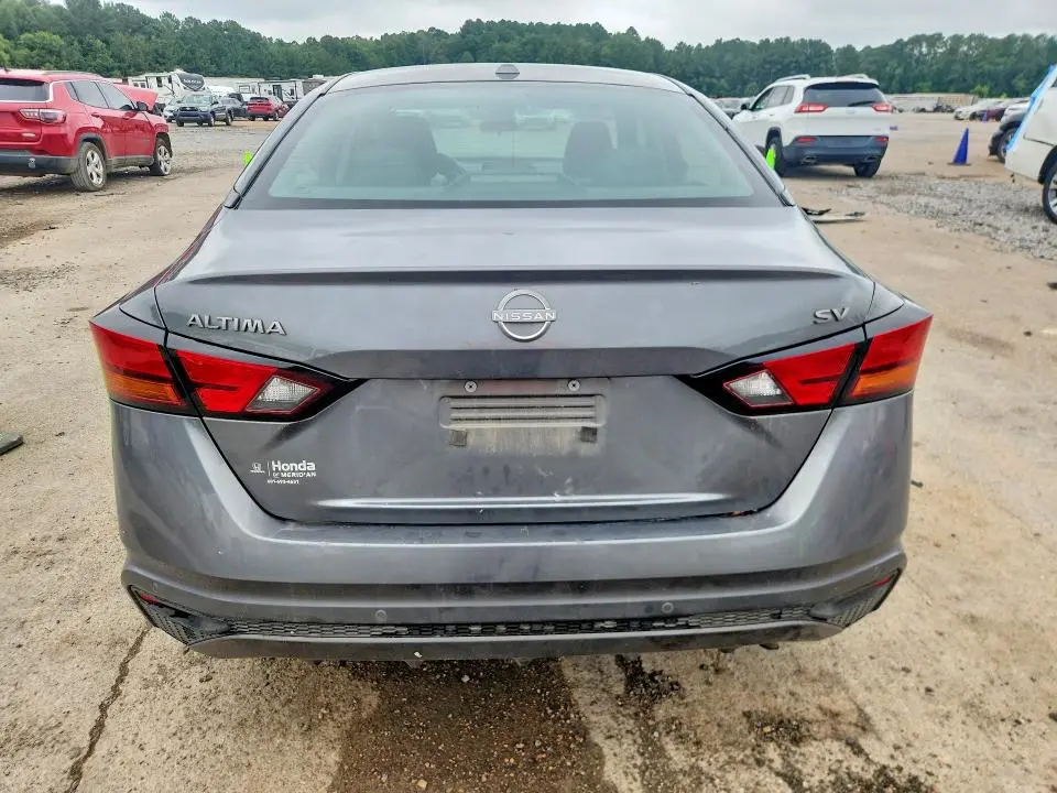 2024 NISSAN ALTIMA SV  