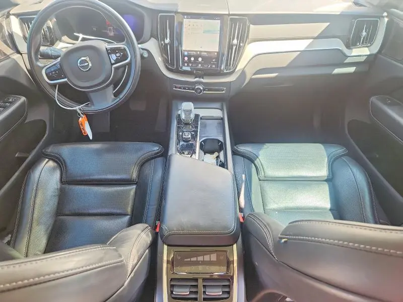 2022 VOLVO XC60 B6 INSCRIPTION  