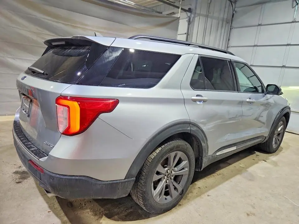 2022 FORD EXPLORER XLT  