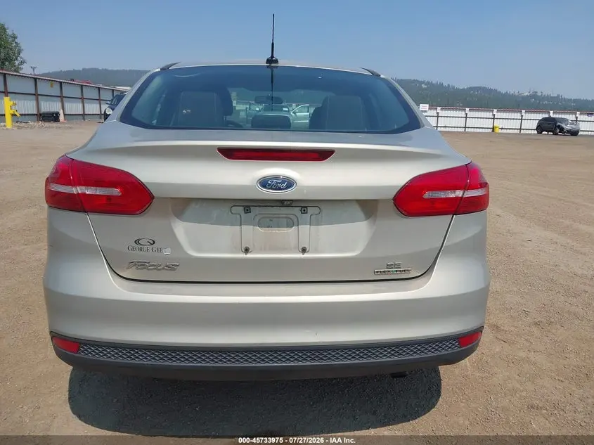 2015 FORD FOCUS SE