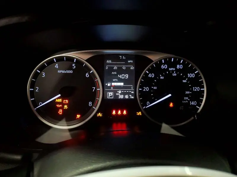 2023 NISSAN VERSA S  