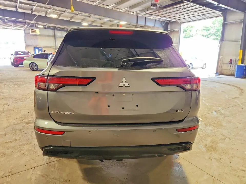 2023 MITSUBISHI OUTLANDER SE  