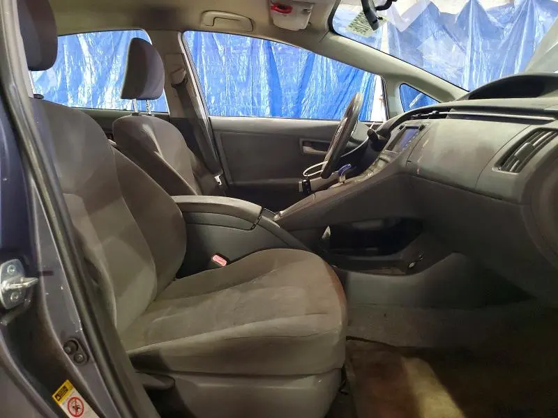 2010 TOYOTA PRIUS III  