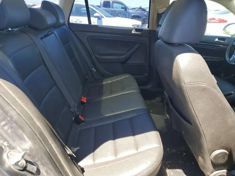 2013 VOLKSWAGEN JETTA TDI  