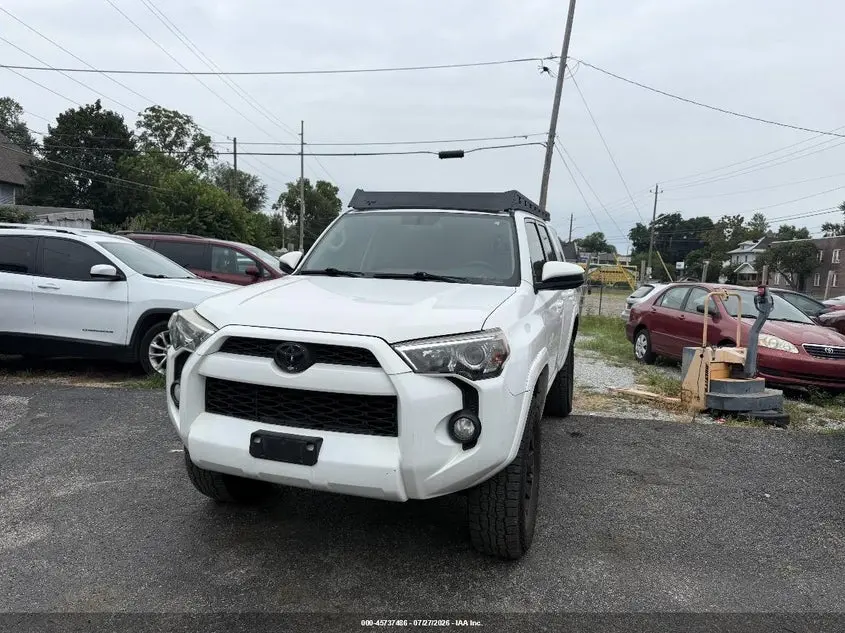 2017 TOYOTA 4RUNNER SR5