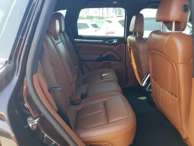 2018 PORSCHE CAYENNE   