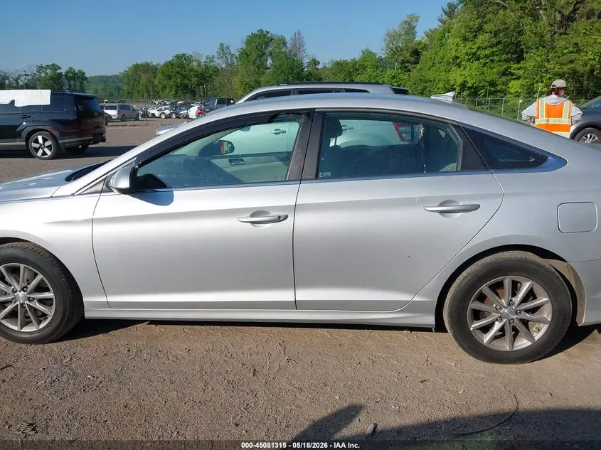 2019 HYUNDAI SONATA SE