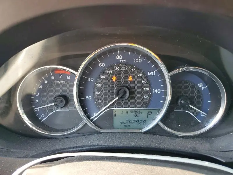 2015 TOYOTA COROLLA LE PLUS  