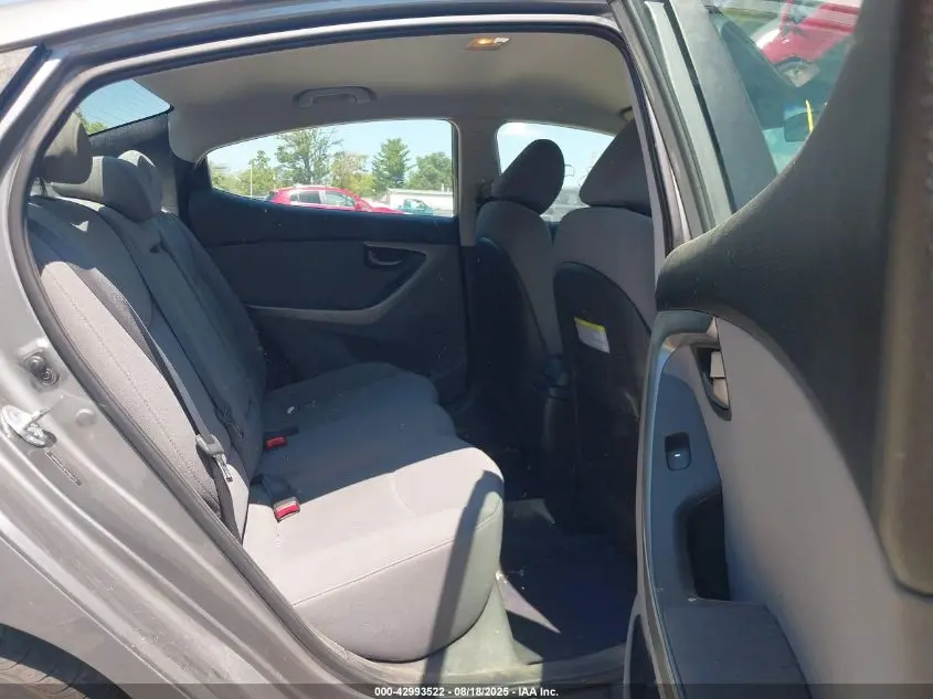 2014 HYUNDAI ELANTRA SE