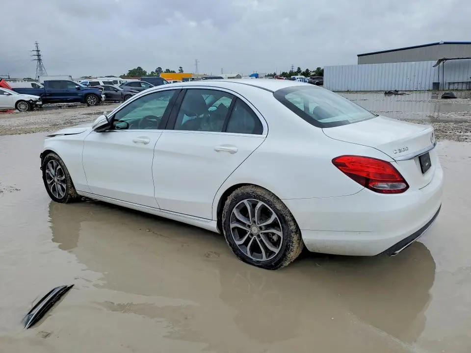 2015 MERCEDES-BENZ C 300  