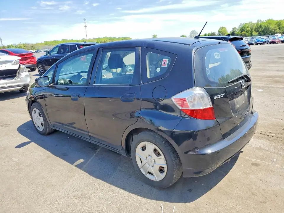 2013 HONDA FIT   