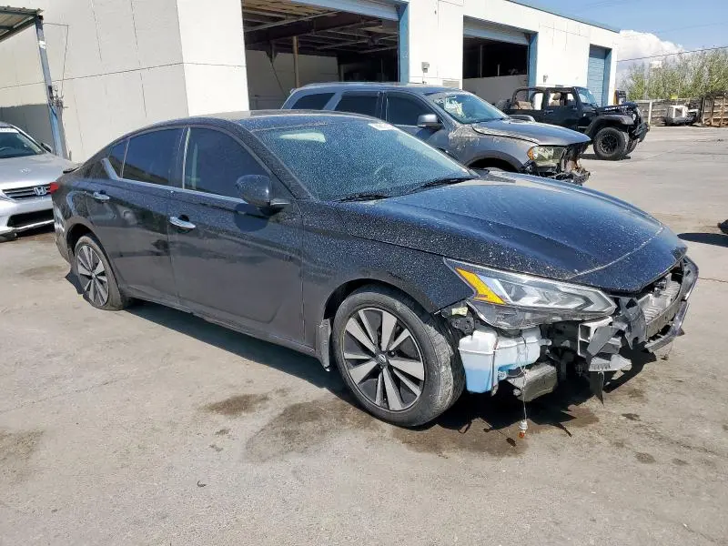 2022 NISSAN ALTIMA SV  