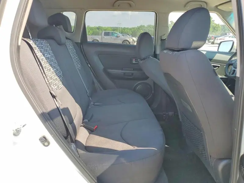 2010 KIA SOUL +  