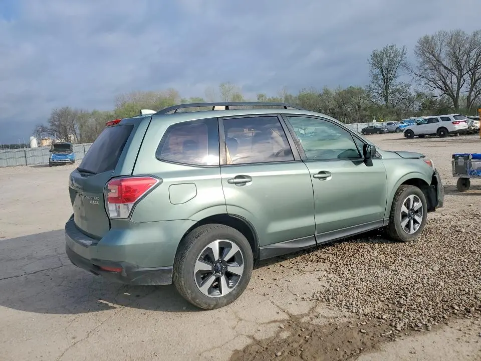 2017 SUBARU FORESTER   