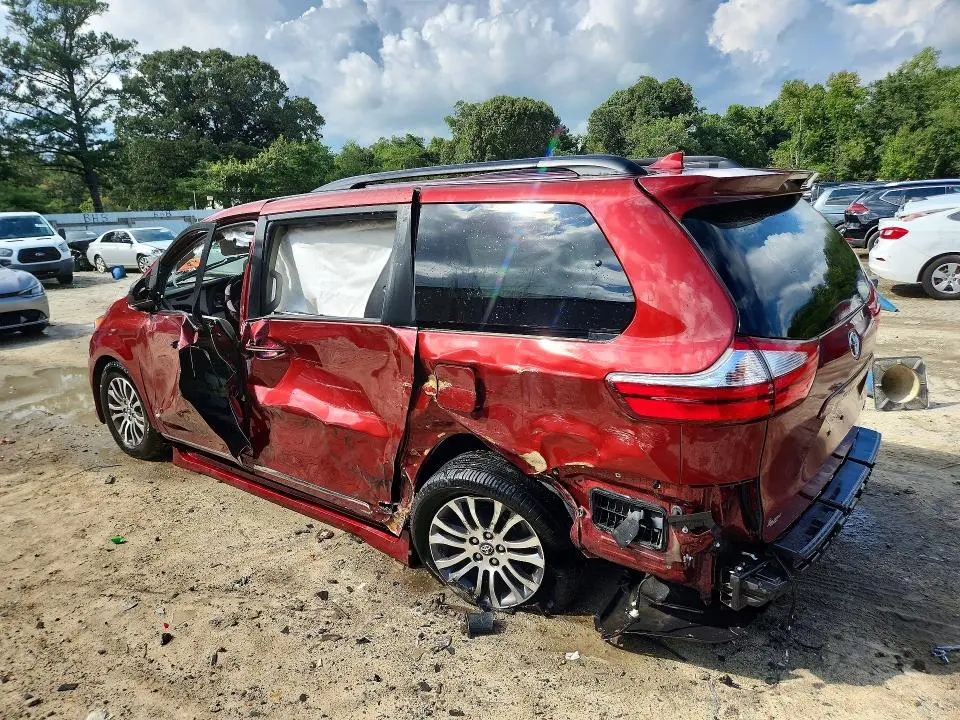 2019 TOYOTA SIENNA XLE PREMIUM 8-PASSENGER  