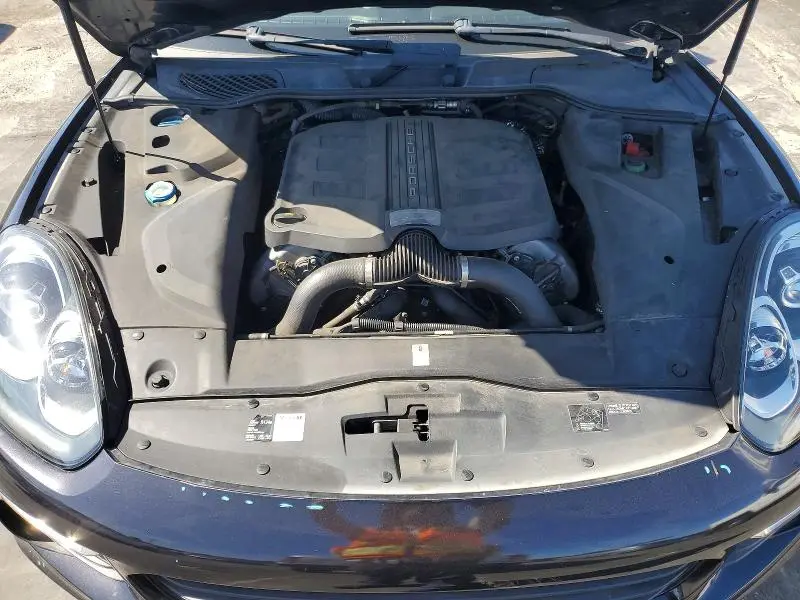 2015 PORSCHE CAYENNE S  