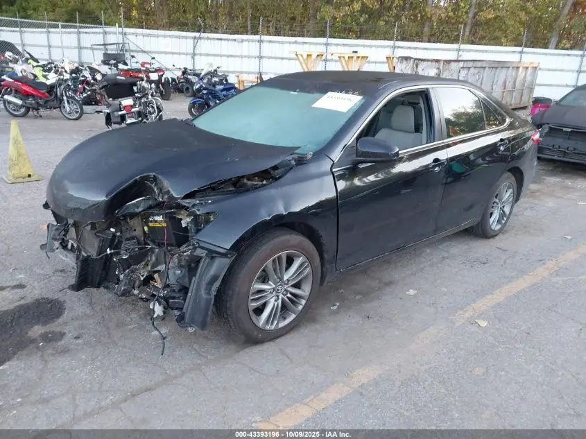 2016 TOYOTA CAMRY SE