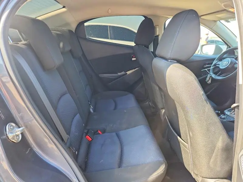 2019 TOYOTA YARIS L  