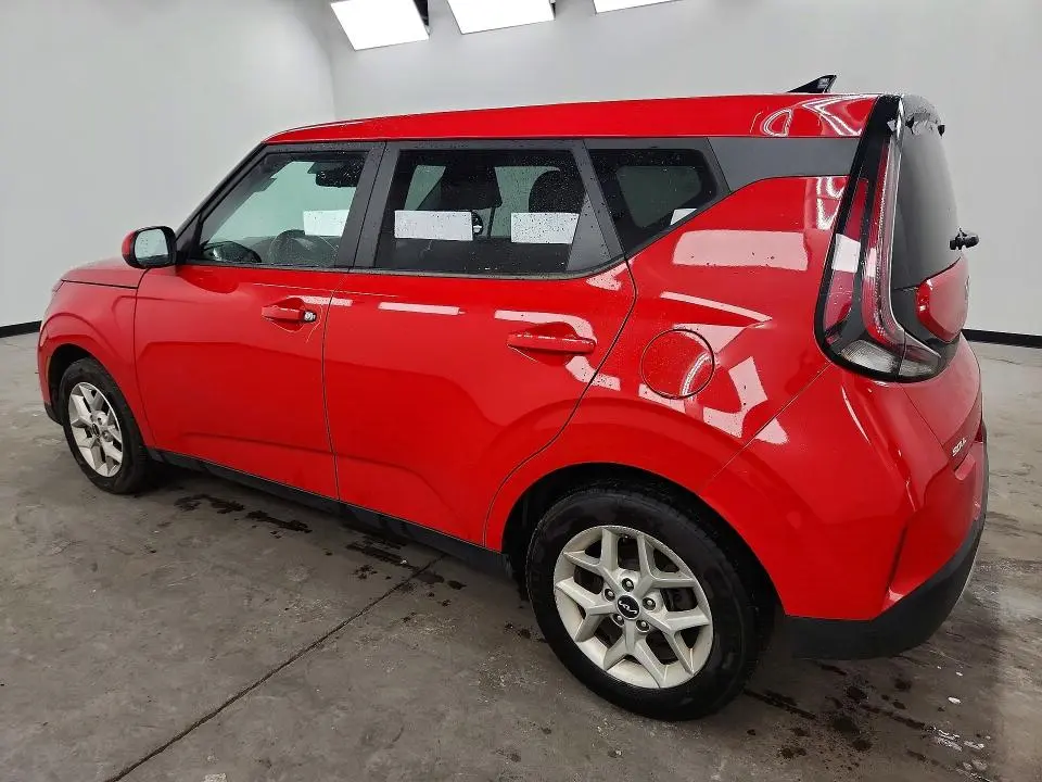 2023 KIA SOUL LX  