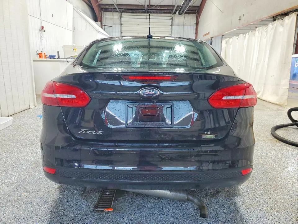2017 FORD FOCUS SE  