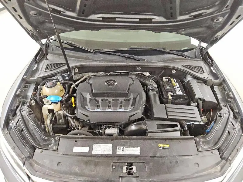 2018 VOLKSWAGEN PASSAT SE  