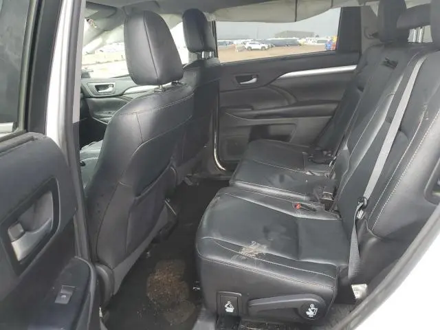 2018 TOYOTA HIGHLANDER SE  