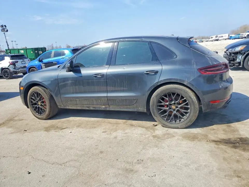 2018 PORSCHE MACAN GTS  