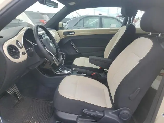 2019 VOLKSWAGEN BEETLE S  