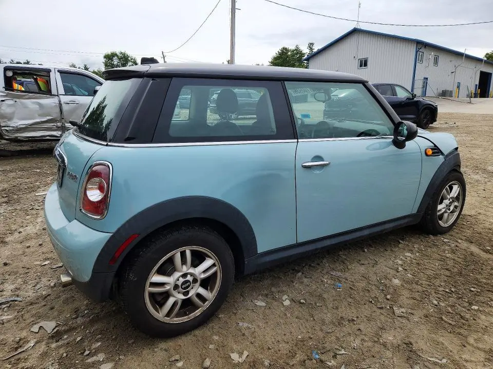 2013 MINI COOPER   