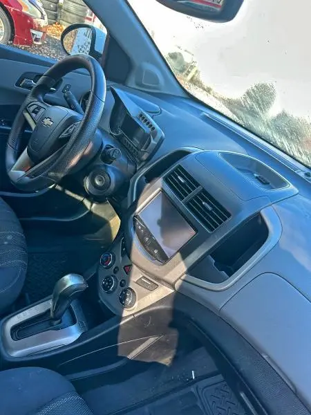 2015 CHEVROLET SONIC LT  