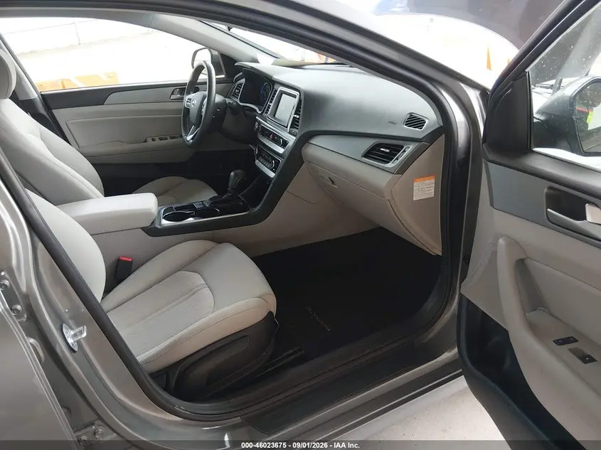 2018 HYUNDAI SONATA HYBRID SE