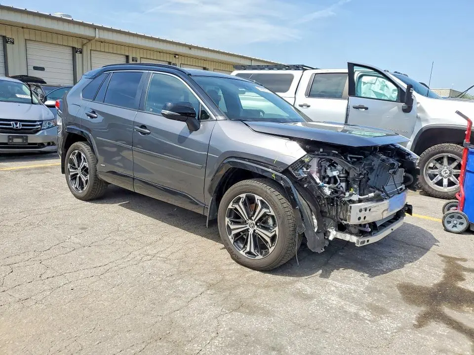 2025 TOYOTA RAV4 XSE  