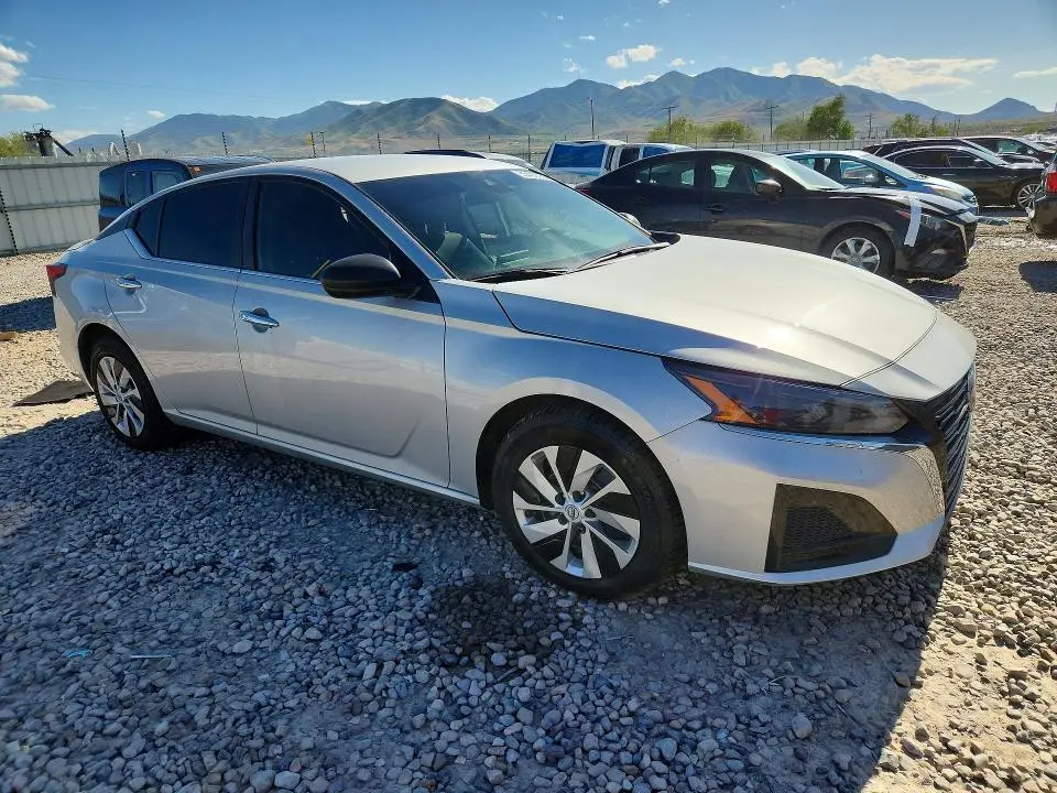 2024 NISSAN ALTIMA S  