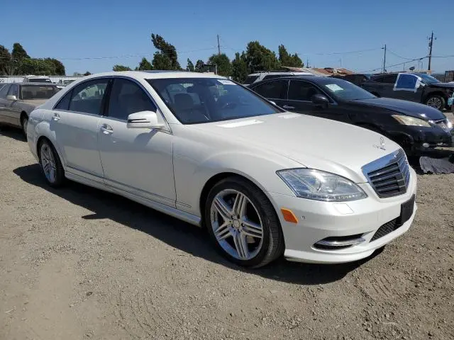 2013 MERCEDES-BENZ S 550  