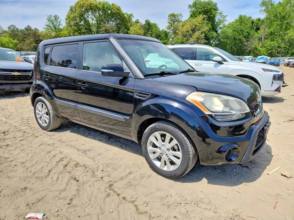 2012 KIA SOUL +  