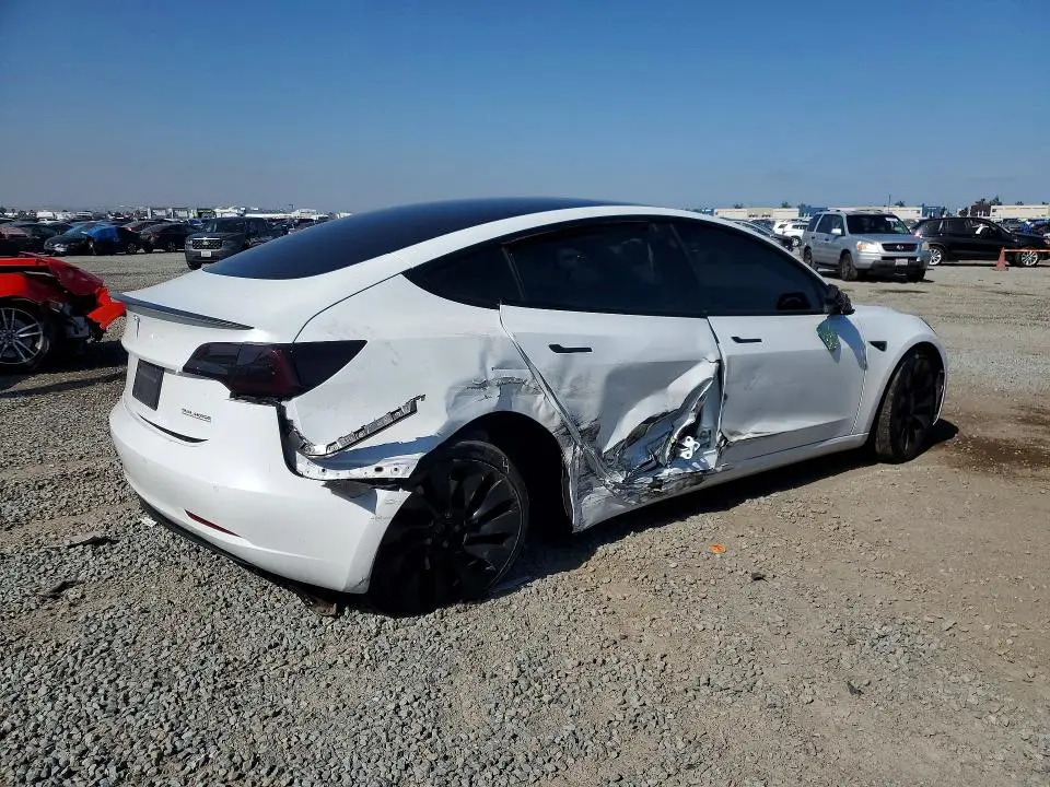 2022 TESLA MODEL 3   